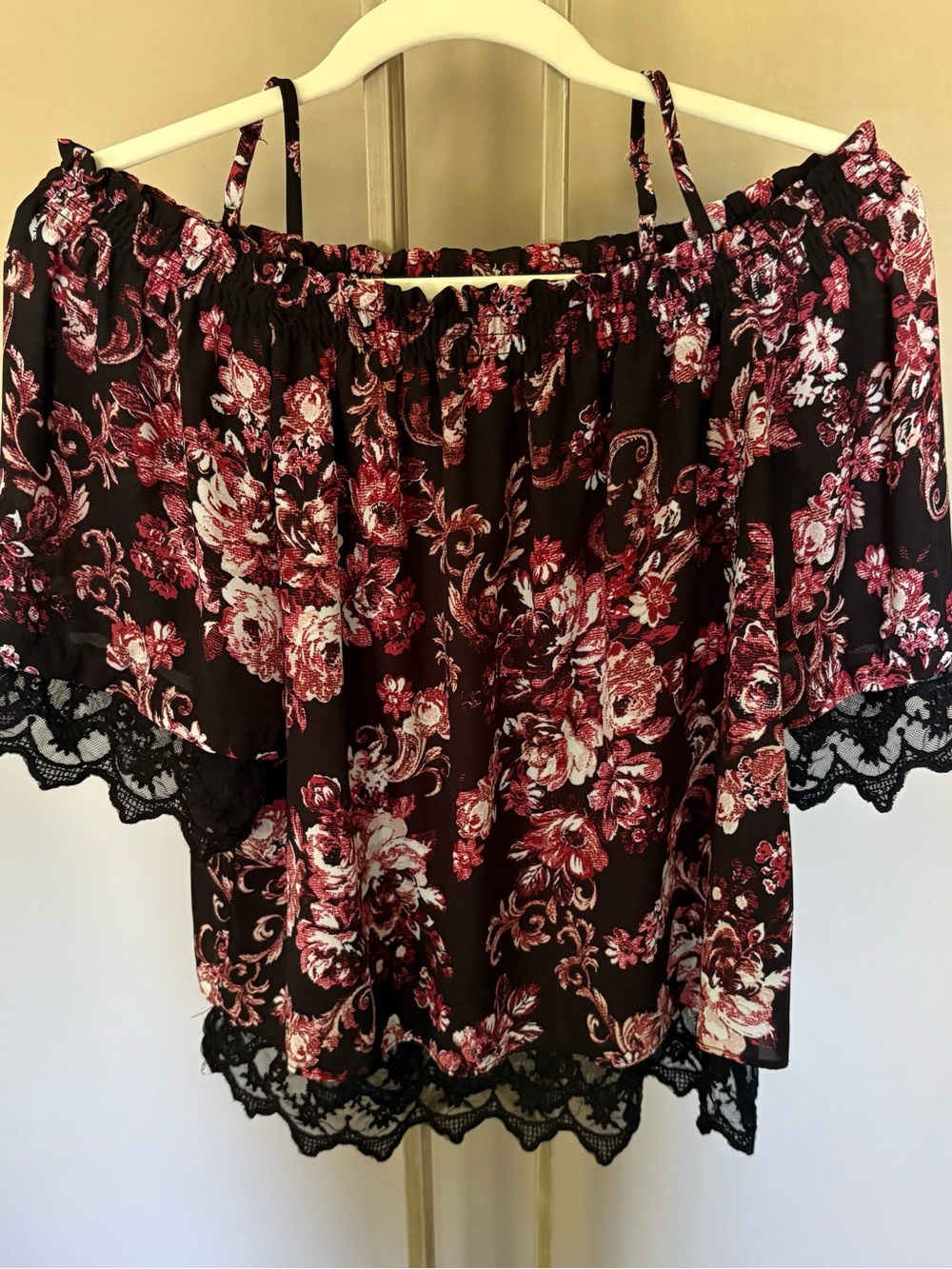 Iz Byer Boho Off-Shoulder Floral Blouse Black Pink Lace Trim Peasant Style S